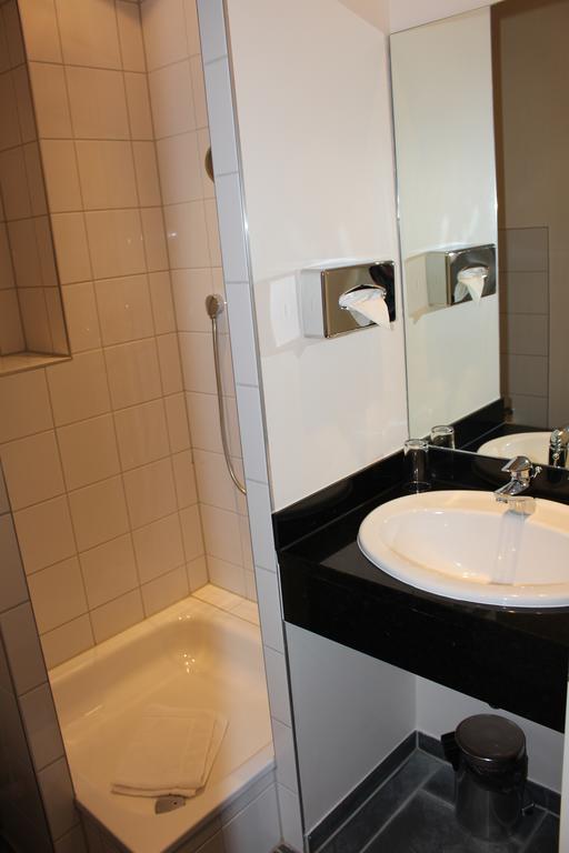 Hotel Bonjour Bad Soden am Taunus Quarto foto