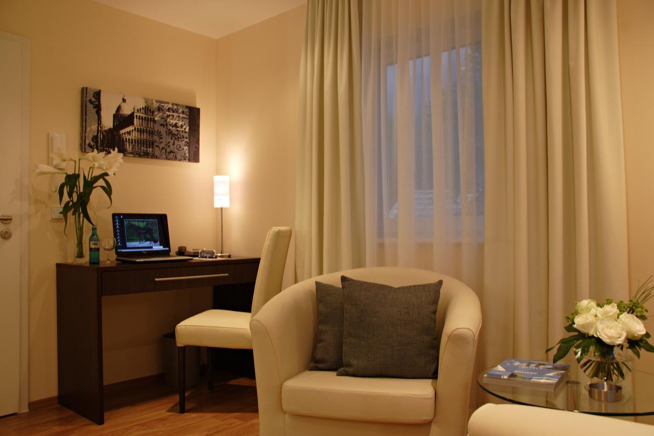 Hotel Bonjour Bad Soden am Taunus Exterior foto